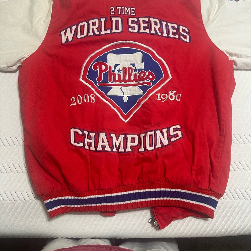 Philadelphia Phillies varsity jacket men’s medium